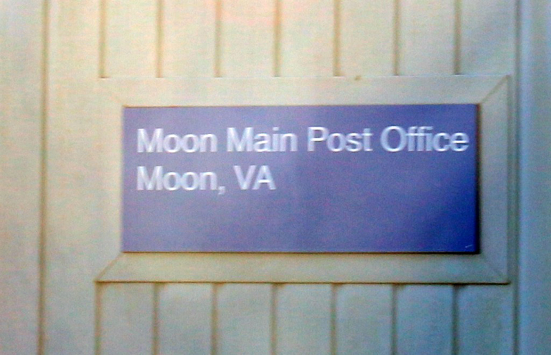 67mini-moon102320_moon