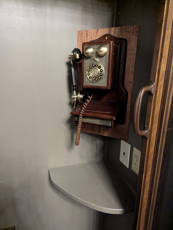 079Dgintelephone